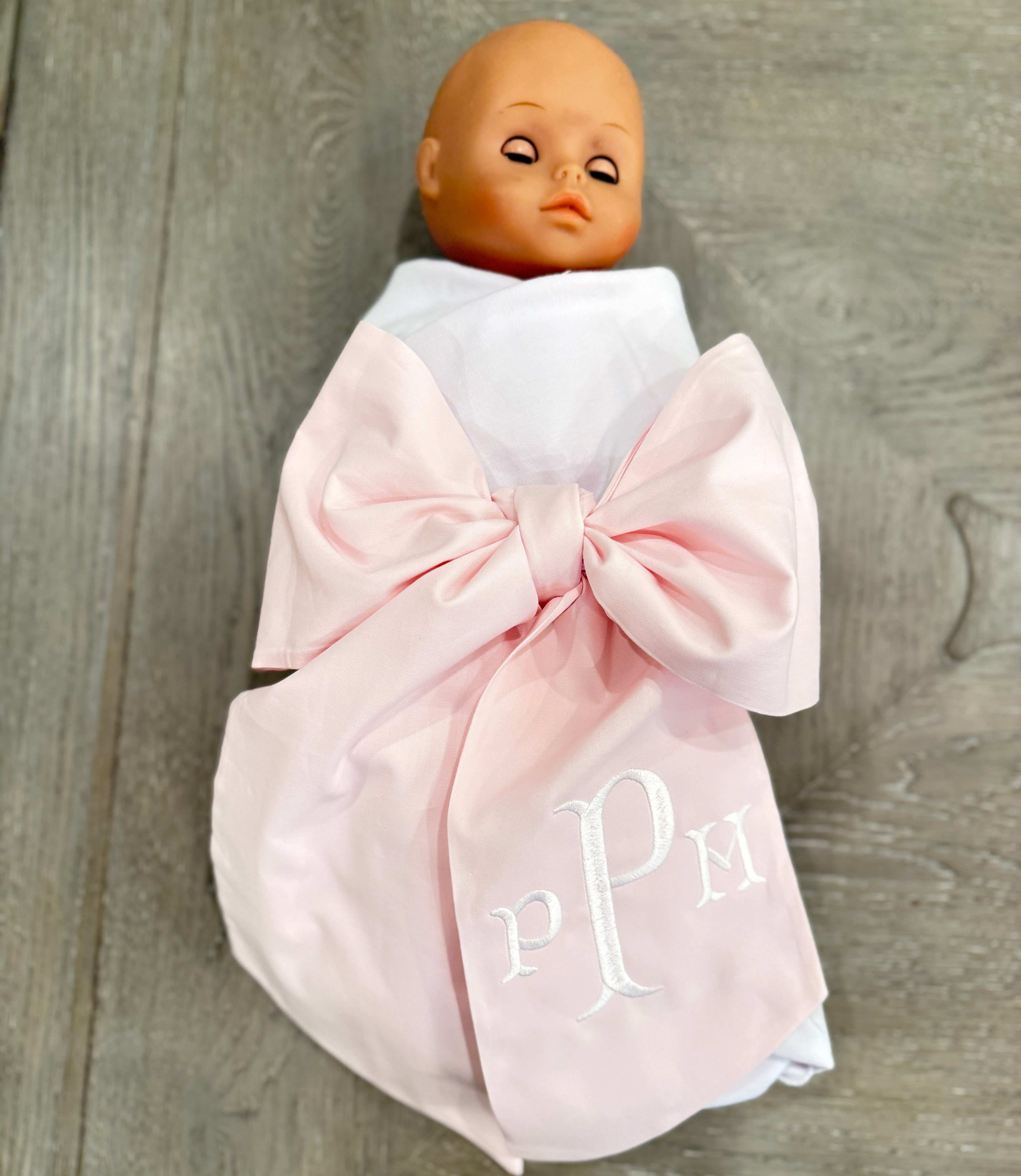 Newborn Bow Swaddle